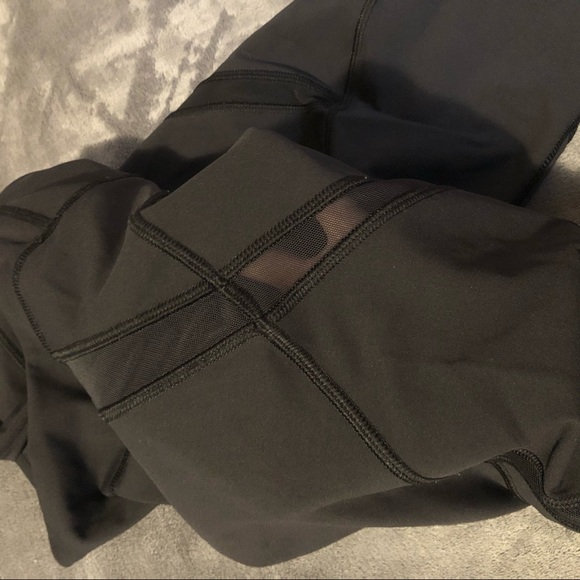 NWOT Lululemon breezy capri shorts - Picture 7 of 12